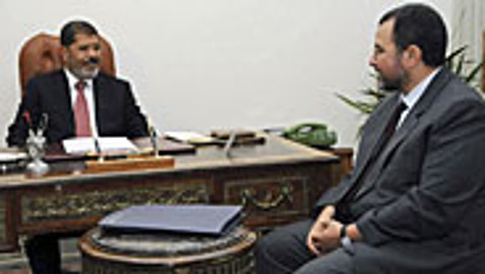 Präsident Mohammed Mursi und sein neuer Regierungschef Hisham Kandil