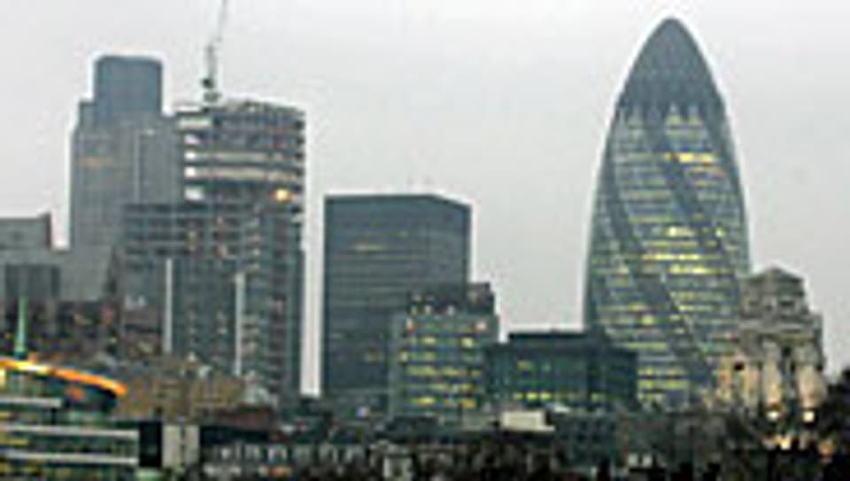 London City, rechts der Swiss Re Tower