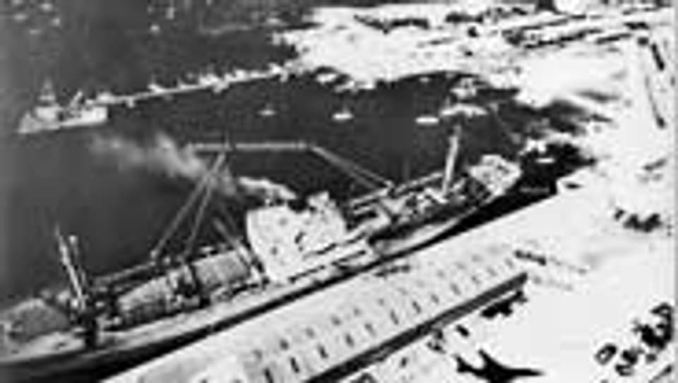 Raketen auf russischem Frachtschiff am 6.11.1962 in Port Casilda (Kuba).