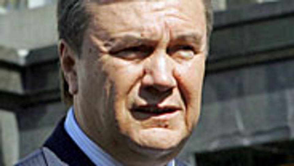 Der ukrainische Ministerpräsident Viktor Janukowitsch - seine Partei behält die Mehrheit.
