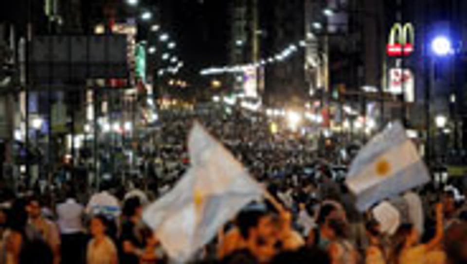 Hunderttausende demonstrieren auf Buenos Aires' Strassen