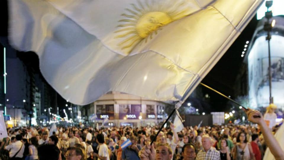Hunderttausende Argentinier demonstrieren gegen ihre Regierung