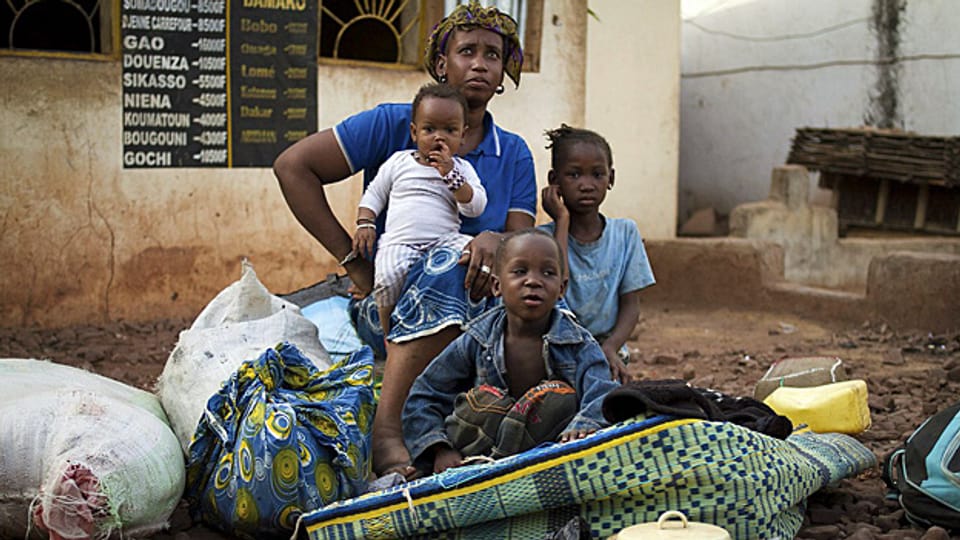 Bereits im April 2012 flüchteten viele Menschen in die Hauptstadt Bamako; Hilfswerke erwarten jetzt eine neue Flüchtlingswelle.