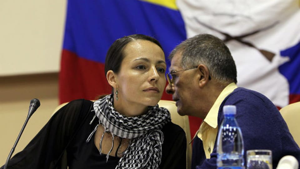 Dialog trotz Krieg: FARC-Mitglieder beraten sich.