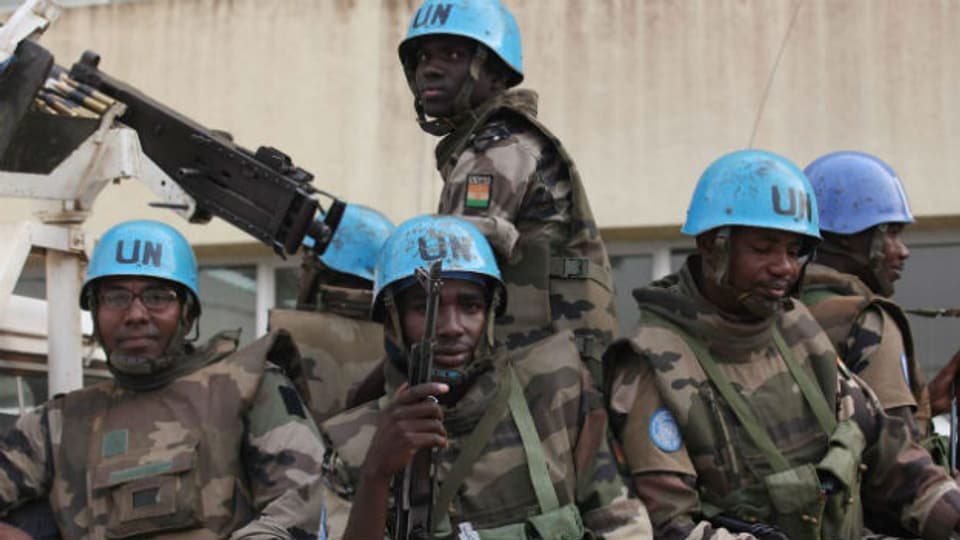 Blauhelmsoldaten aus Niger bereiten sich 2011 auf Einsatz in der Elfenbeinküste vor