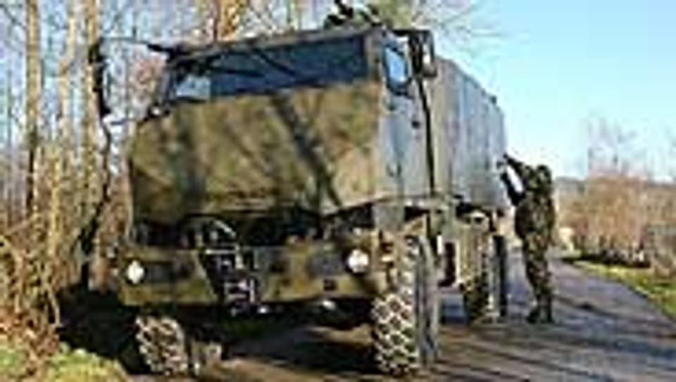 Zur Debatte stehen auch 220 geschützte Transportwagen für Truppen.