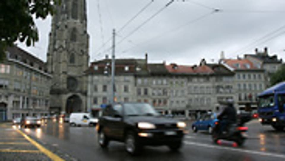 In Fribourg soll die Altstadt vom Verkehr entlastet werden.