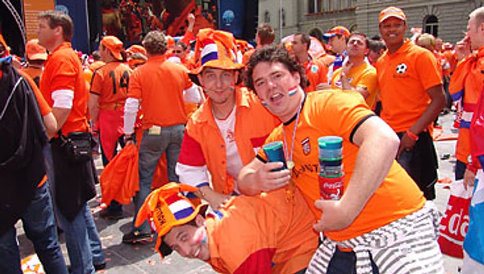 Das Oranje-Fest auf dem Bundesplatz startete schon am Morgen.