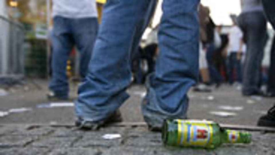 Alkohol: Der Bundesrat verzichtet darauf,  ein Verkaufsverbot ab 21 Uhr anzustreben.