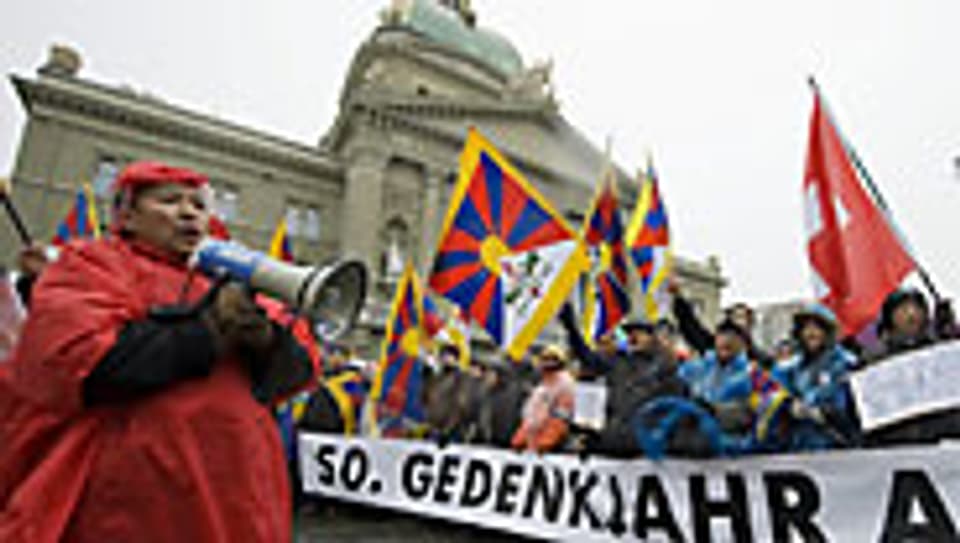 Kundgebung auf dem Bundesplatz in Bern zum 50. Jahrestags des Volksaufstands in Tibet.