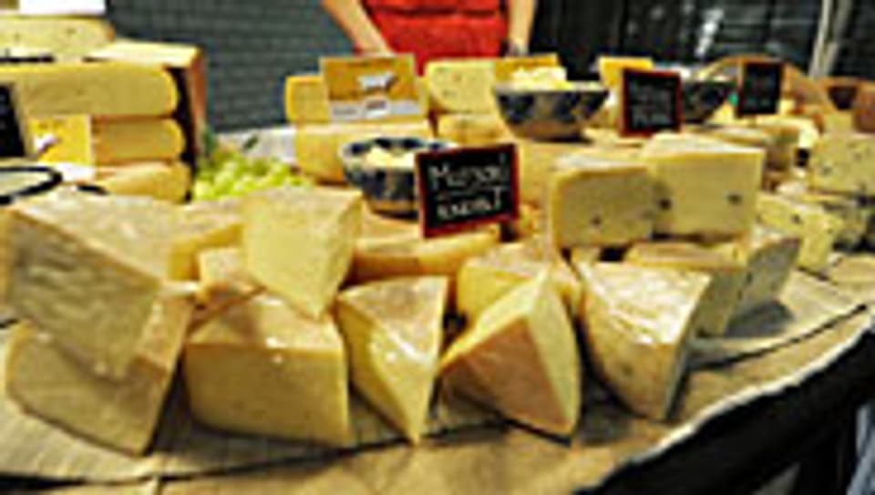 Seit fünf Jahren stehen deutlich mehr Käsesorten aus Frankreich und Italien in den Auslagen der Käsespezialisten.