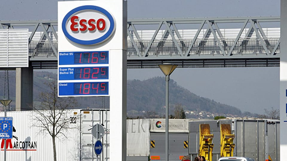 Seit letzten Sommer gehört das ganze Schweizer Esso-Tankstellennetz dem staatlichen Ölkonzern Aserbeidschans.