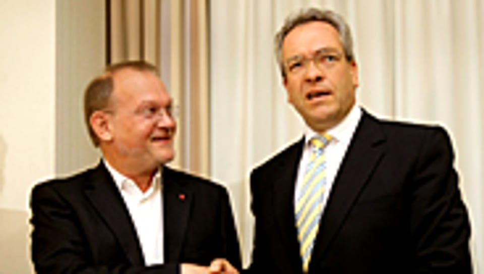 Lufthansa-Personalchef Stefan Lauer und Ver.di-Verhandlungsführer Erhard Ott.
