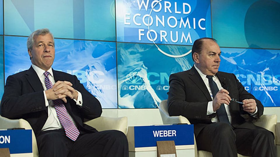 James Dimon von der US-Bank JP Morgan  und Axel Weber von der UBS an der ersten grossen Podiumsdiskussion des diesjährigen WEF