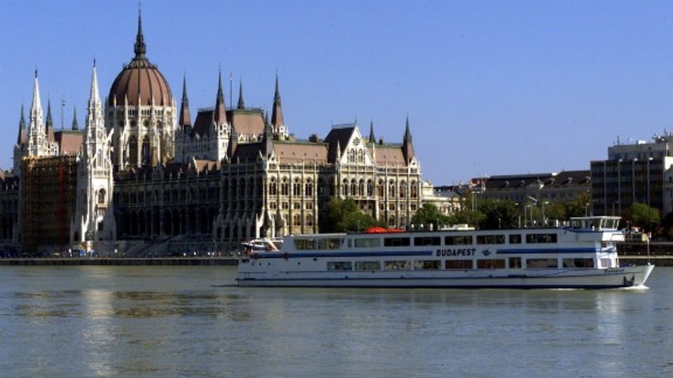 Die Donau führt duch manch bekannte Stadt: Wien, Belgrad, oder hier Budapest