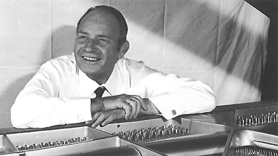 Pianist und Komponist Hans Frey (1913-1973).