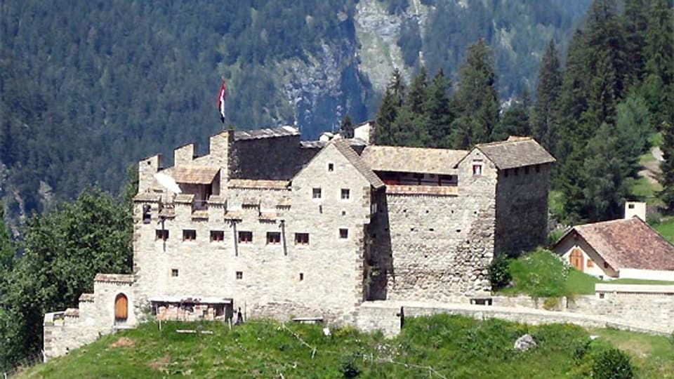 Burg Haselstein ob Zillis/Reischen in Graubünden.