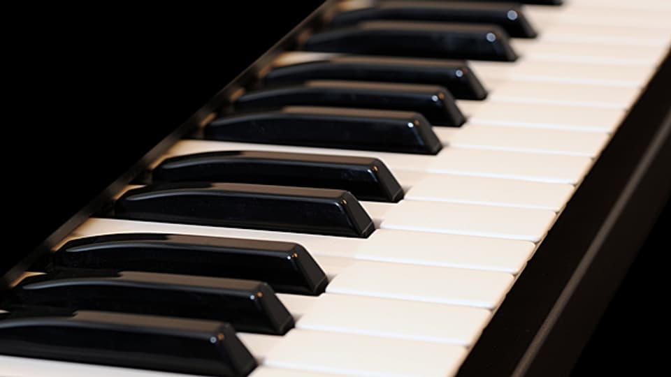 Das Piano ist eine Kombination aus Tasten- und Saiteninstrument.
