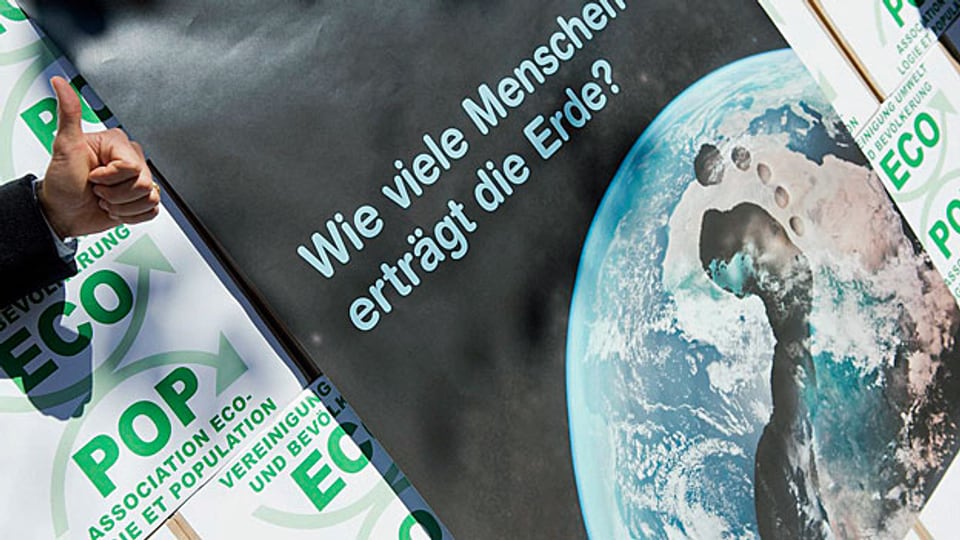 Im November 2012 wurde die Ecopop-Initiative in Bern eingereicht. Nun herrscht Uneinigkeit darüber, wann sie zur Abstimmung gelangen soll.