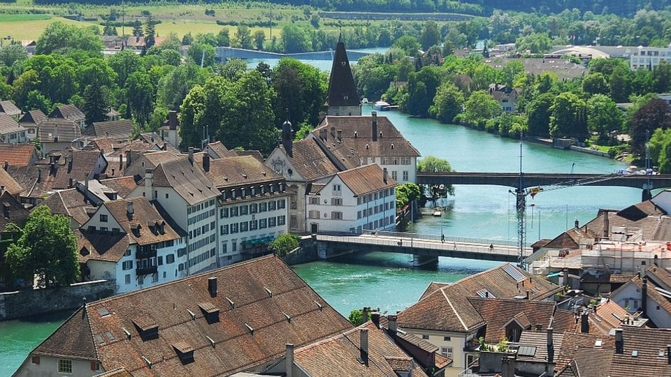 Die Wengibrücke in Solothurn (vorne) ist mit Jahrgang 1877 eine der ältesten im Kanton.