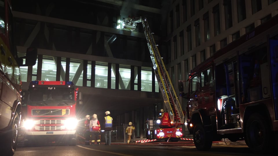 Beim Brand im Neubau des Campus Brugg-Windisch kam niemand ums Leben, dafür entstand grosser Sachschaden.