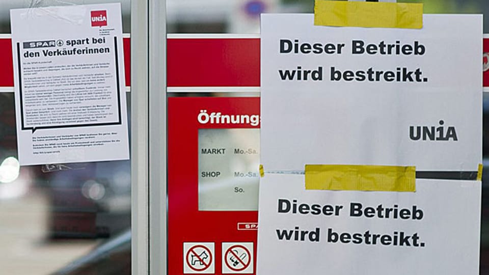Die 21 Angestellten im Spar-Shop in Baden-Dättwil fordern mehr Lohn und weniger lange Arbeitszeiten.