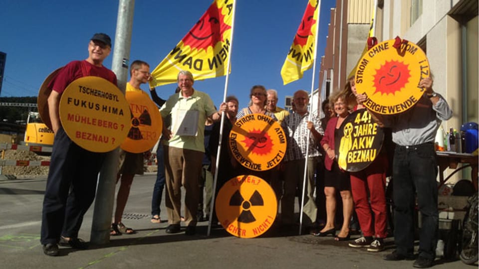 Seit zwei Jahren gehört Heini Glauser (ganz links) zur Mahnwache vor dem Nuklearinspektorat Ensi.