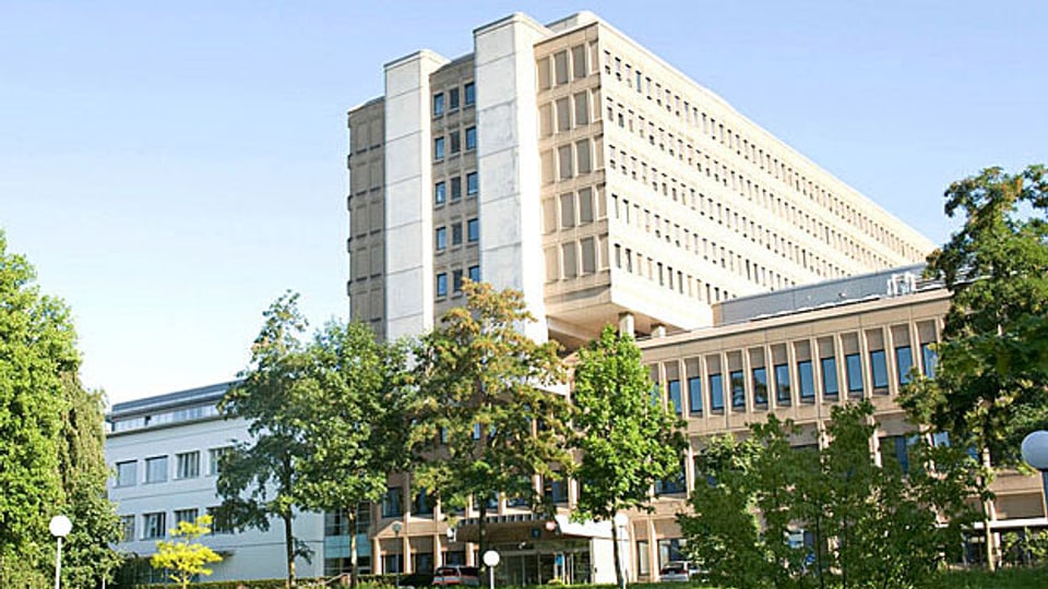 Das Kantonsspital Aarau (Bild) arbeitet bereits eng mit dem Kantonsspital in Baden zusammen.