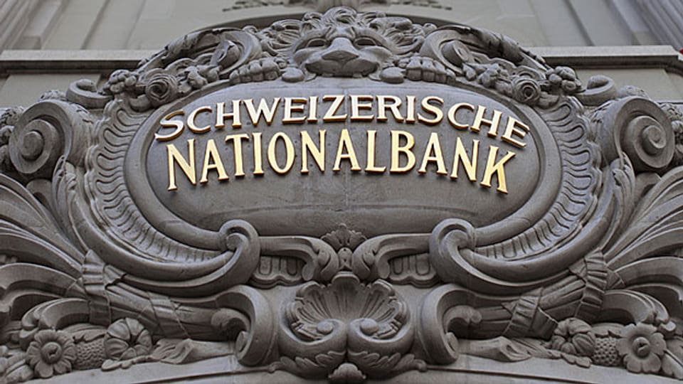 Die Schweizerische Nationalbank rechnet erstmals seit Langem mit einem Verlust. Die Kantone Aargau und Solothurn trifft dies. Trotzdem will der Aargauer Finanzdirektor abwarten.