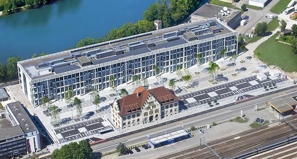 Blick von oben auf den neuen Hauptsitz der Depuy Synthes-Gruppe in Zuchwil.