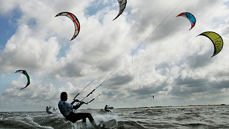 Kitesurfer könnten bald auch auf dem Hallwilersee unterwegs sein.