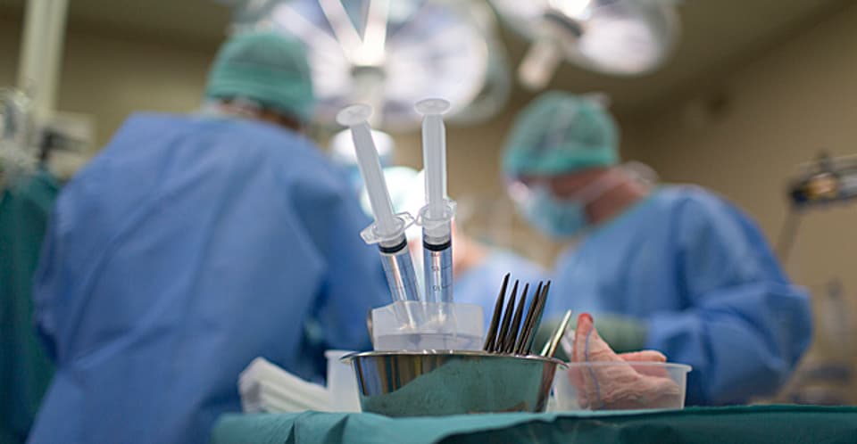 Das Kantonsspital Aarau zieht sein Gesuch für ein Herzchirurgie-Zentrum beim Kanton zurück.