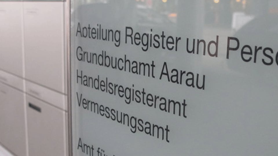 Die zuständige Aargauer Parlamentskommission will auch das Aarauer Grundbuchamt schliessen.