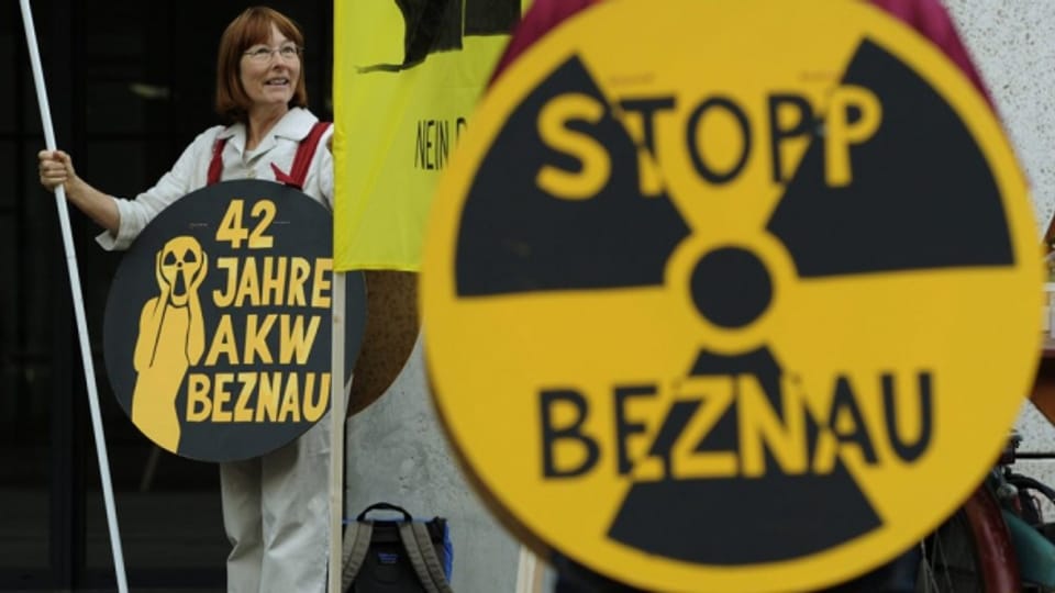 Seit 2011 demonstrieren Montag bis Donnerstag immer wieder Personen vor dem Ensi-Sitz in Brugg gegen Atomkraftwerke.