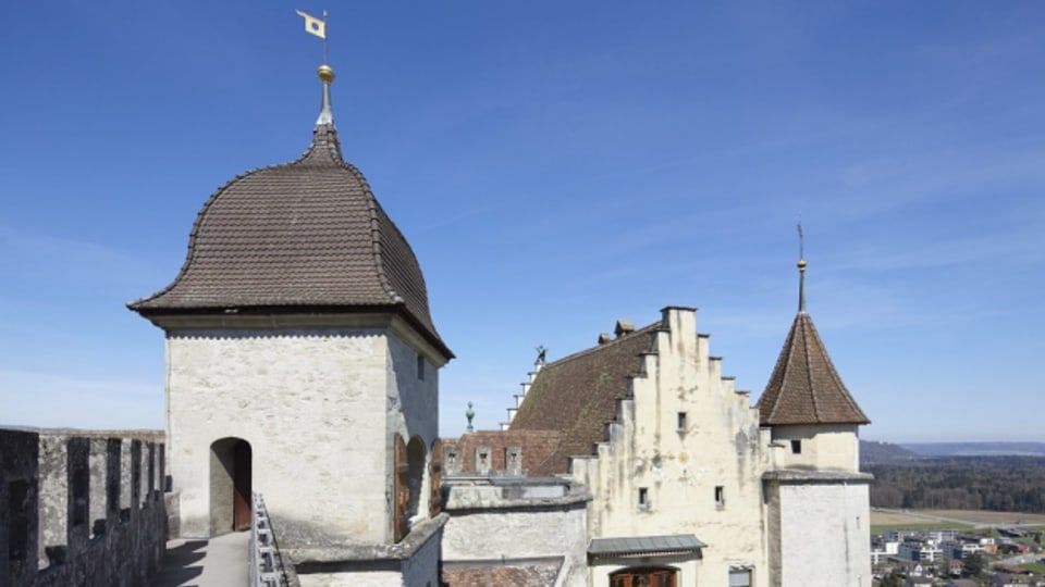 Das Museum Aargau hat eine bedeutende Sammlung von Dokumenten zum Schloss Lenzburg ersteigert.