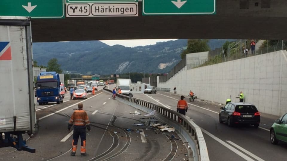  Die Solothurner Strassen seien «sicher», schreibt die Kantonspolizei in der Unfallstatistik. Im Bild: Unfall auf der A1.