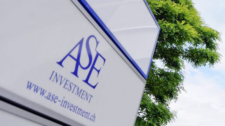 Schild vor der Niederlassung der ASE Investment AG 2012 in Frick.