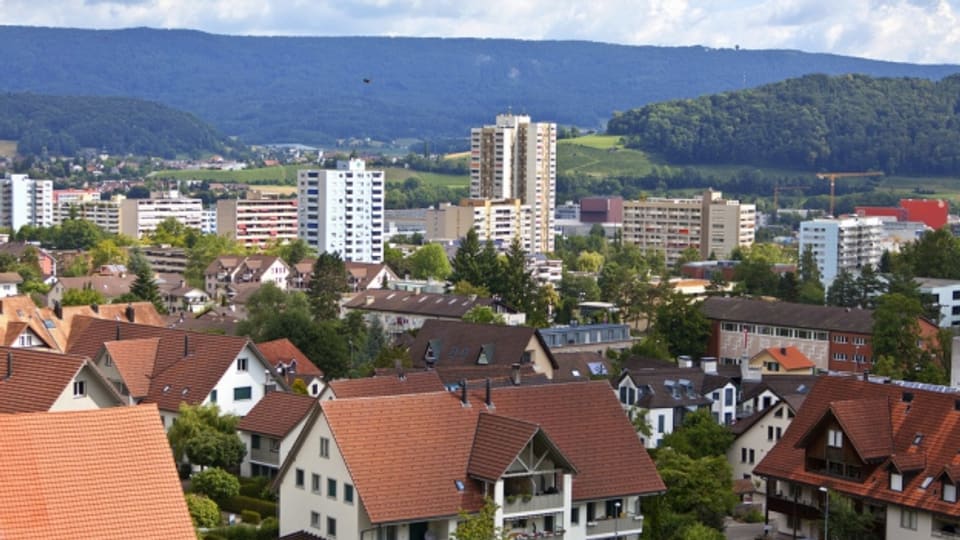Spreitenbach kämpft seit einigen Jahren mit den Finanzen. Nun will der Gemeinderat die Steuern erhöhen.