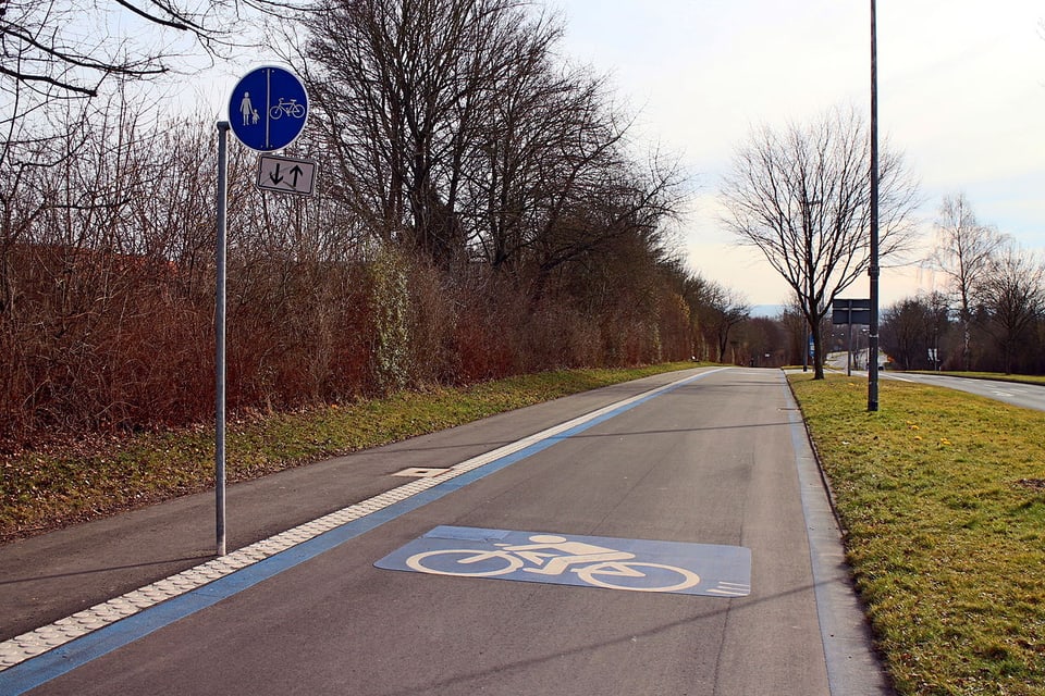 Der Radschnellweg in Göttingen. Es ist die erste Velobahn, die in Deutschland realisiert worden ist.
