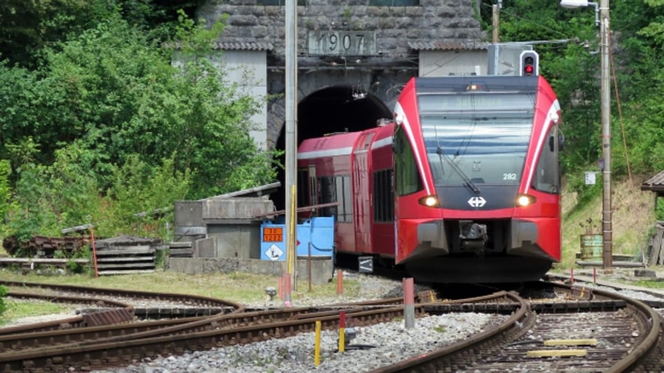 Nur gerade etwa 500 Menschen nutzen die Bahnlinie zwischen Solothurn und Moutier aktuell jeden Tag. Zu wenig, sagt der Bund.
