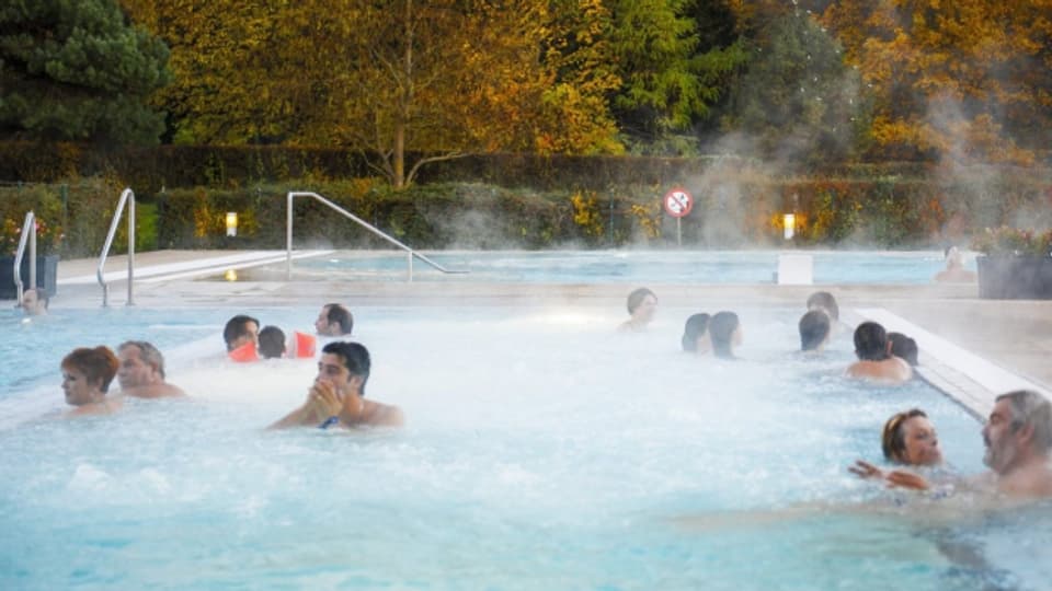 Baden im warmen Wasser ist im Bäderkanton Aargau beliebt. Verträgt es ein weiteres grosses Bad?