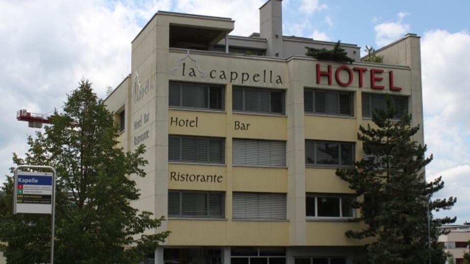 Im ehemaligen Hotel «La Capella» wohnen ab September bis zu 100 Asylbewerber.