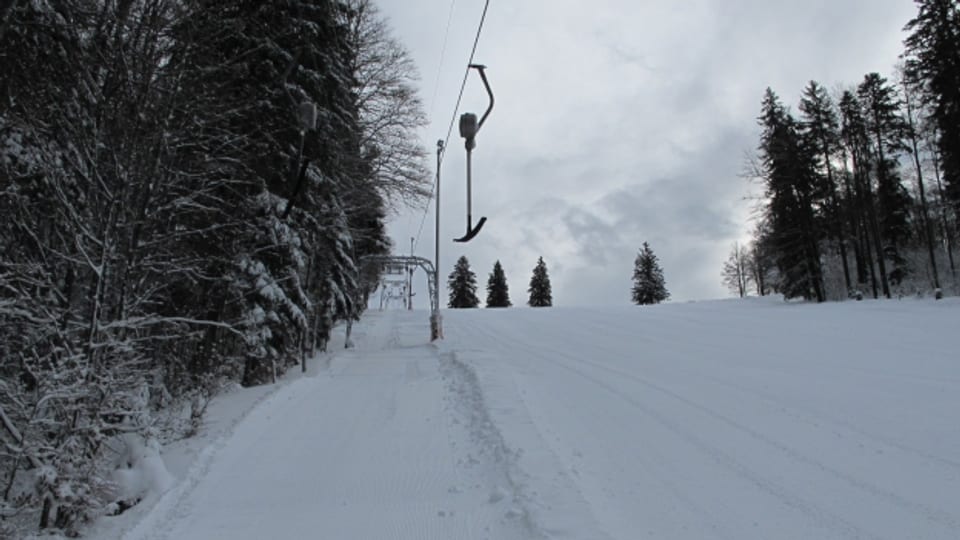 Der grosse Skilift war am Samstag nicht in Betrieb wegen Problemen mit dem Strom. Und der kleine Lift versank im Schnee.
