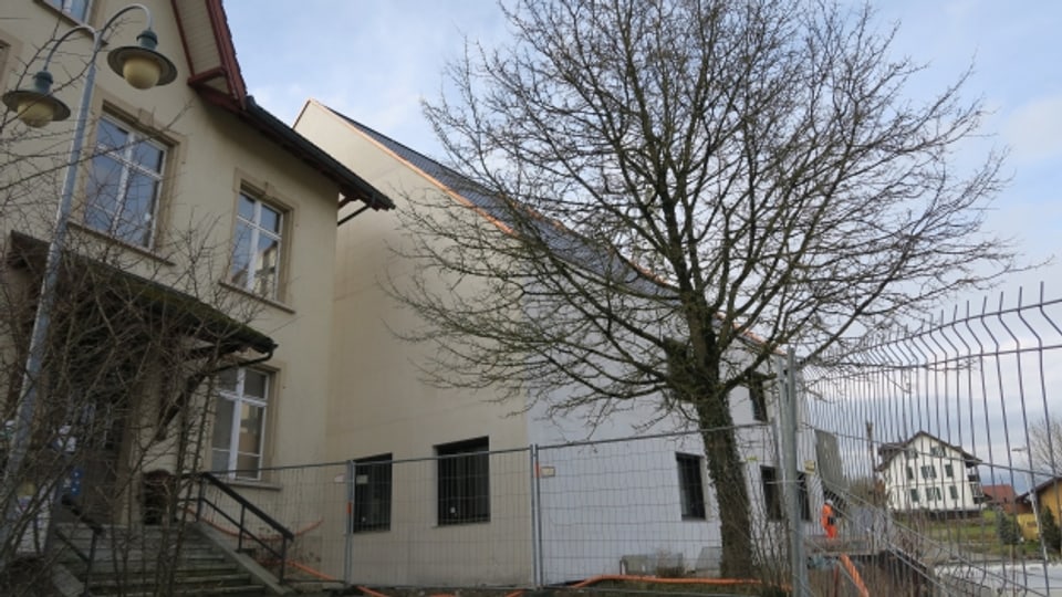 Das alte und das neue Gemeindehaus in Fischbach-Göslikon.