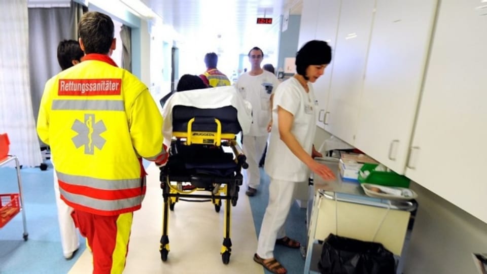 Die Krankenkassen zahlten nur noch Notfälle, wenn ein Name auf der Schwarzen Liste auftaucht