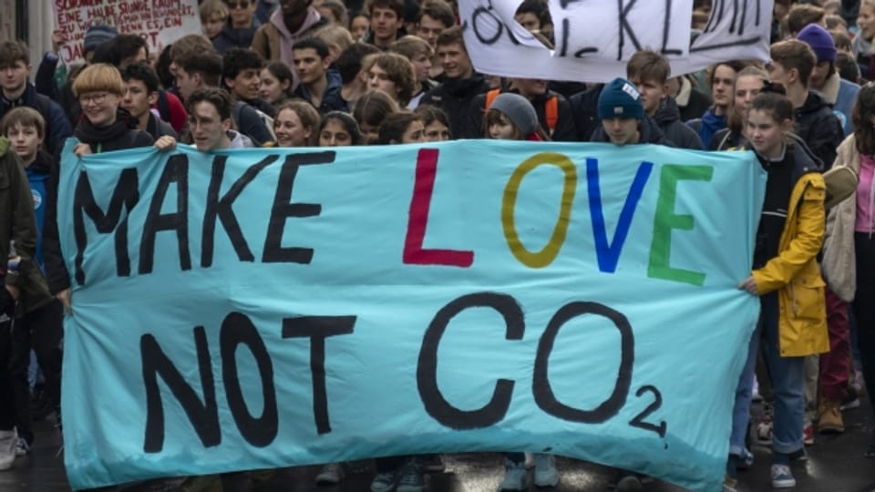 Klimastreik (in Basel): Nicht nur die Jugend verlangt von der Politik vermehrt ökologisches Denken.