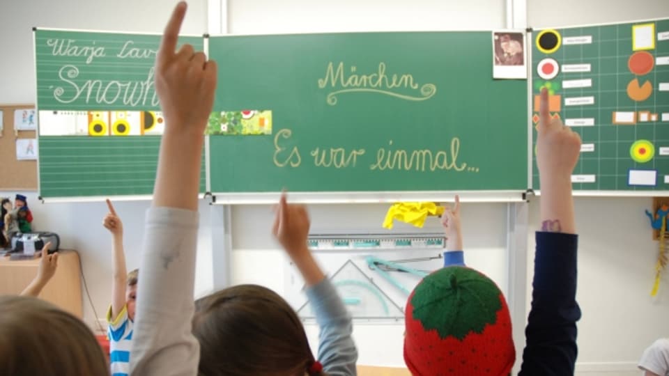 Kein Lehrer vor der Klasse: Im Aargau droht auf das nächste Schuljahr hin ein Mangel.
