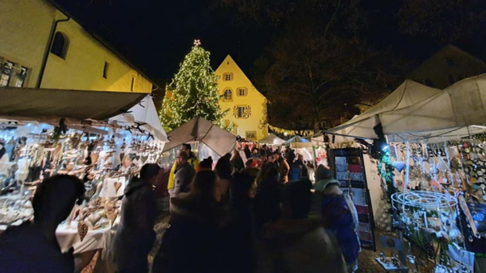 Der Weihnachtsmarkt in Bremgarten zieht tausende Besucher an.