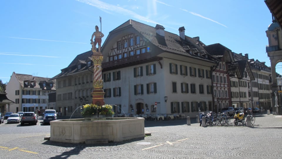Blick auf den Zofinger Thutplatz: Ab 2022 soll die Stadt Zofingen nur noch von fünf statt sieben StadträtInnen geführt werden.