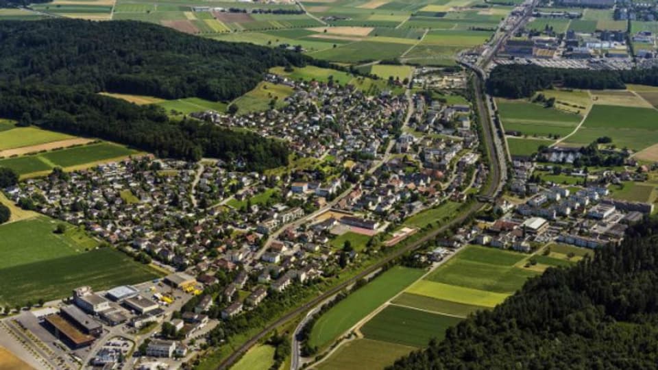 Das Dorf Hausen betont, dass es «Hausen AG» heisst und nicht «Hausen bei Brugg».